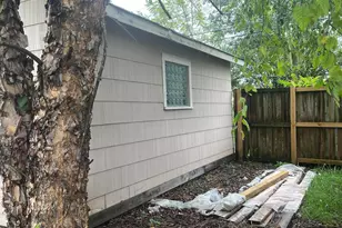 250 E Woodrow Ave, Columbus, OH 43207 - Photo 15