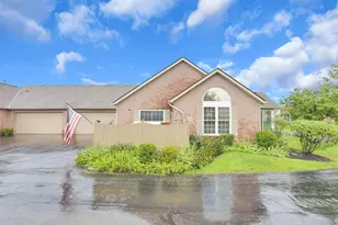 2018 Farmbrook Cir N, Grove City, OH 43123 - Photo 1
