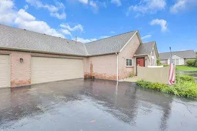 2018 Farmbrook Circle N, Grove City, OH 43123 - Photo 3