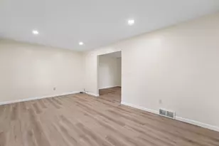 2790 Bramblebush Ct, Columbus, OH 43224 - Photo 17
