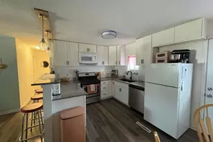 877 Traci Ct, Columbus, OH 43207 - Photo 5