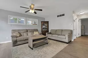 2438 Hanna Dr, Columbus, OH 43211 - Photo 11