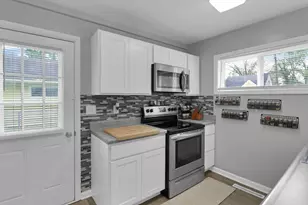 2438 Hanna Dr, Columbus, OH 43211 - Photo 15