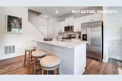 6268 Marinelli Drive N, Columbus, OH 43228 - Photo 9