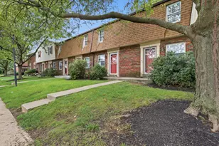 5720 Beechcroft Rd, Columbus, OH 43229 - Photo 3