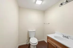 5720 Beechcroft Rd, Columbus, OH 43229 - Photo 17