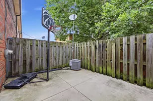 5720 Beechcroft Rd, Columbus, OH 43229 - Photo 19
