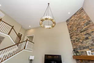 8588 Paddock Trl, Blacklick, OH 43004 - Photo 25