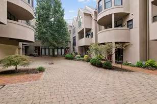 719 Sycamore Pl, Columbus, OH 43206 - Photo 3