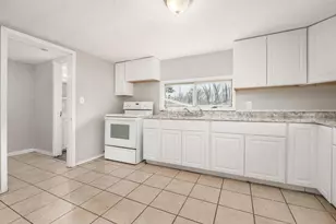 21 Benfield Ave, Columbus, OH 43207 - Photo 9