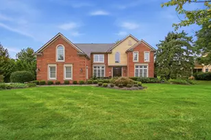 6177 Heritage Lakes Dr, Hilliard, OH 43026 - Photo 1