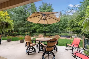 8185 Linden Leaf Cir, Columbus, OH 43235 - Photo 11