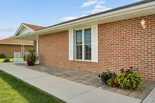 321 Ashley Ln, West Jefferson, OH 43162 - Photo 31