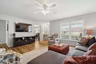 321 Ashley Ln, West Jefferson, OH 43162 - Photo 7