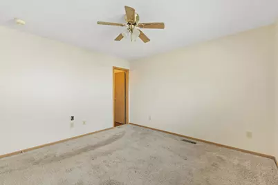 4666 Burkeshire Drive, Columbus, OH 43232 - Photo 23