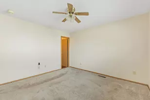 4666 Burkeshire Dr, Columbus, OH 43232 - Photo 23