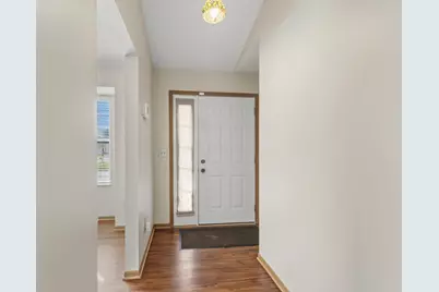 4666 Burkeshire Drive, Columbus, OH 43232 - Photo 5