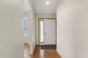 4666 Burkeshire Dr, Columbus, OH 43232 - Photo 5