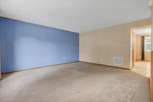 4063 Brook Run Dr, Columbus, OH 43204 - Photo 9
