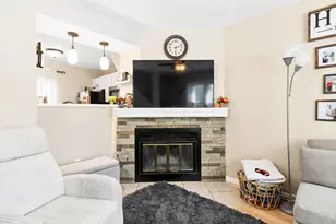 867 Pineway Dr, Columbus, OH 43085 - Photo 5