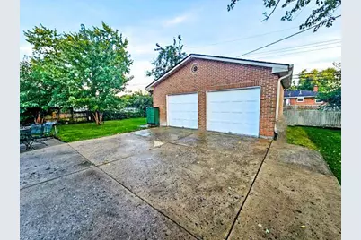 2615 Kingston Avenue, Grove City, OH 43123 - Photo 3