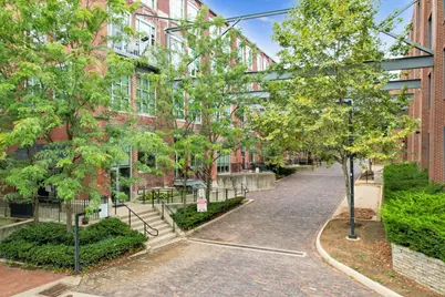448 W Nationwide Boulevard #404, Columbus, OH 43215 - Photo 3