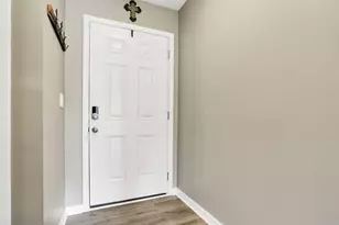 318 Trinity Wy W, Newark, OH 43055 - Photo 5