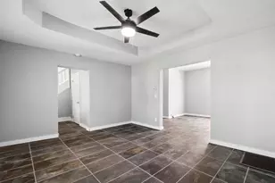 1677 Genessee Ave, Columbus, OH 43211 - Photo 5