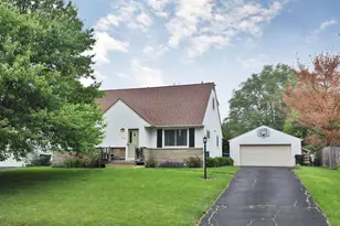 714 Island Ct, Columbus, OH 43214 - Photo 1