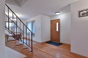 714 Island Ct, Columbus, OH 43214 - Photo 3
