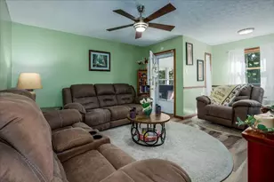 377 Lawnwood Dr, Circleville, OH 43113 - Photo 17