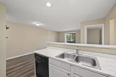 5307 Stonemeadow Avenue #F, Columbus, OH 43220 - Photo 15