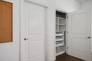 828 Bobcat Ave, Columbus, OH 43212 - Photo 11