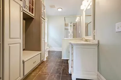 356 W Hubbard Avenue, Columbus, OH 43215 - Photo 25