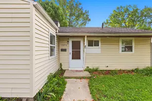 1074 S Hampton Rd, Columbus, OH 43227 - Photo 7