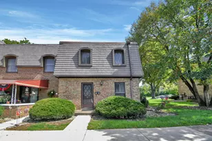625 Country Club Dr, Newark, OH 43055 - Photo 1