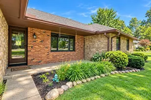 45 Pine Village Dr, Granville, OH 43023 - Photo 5