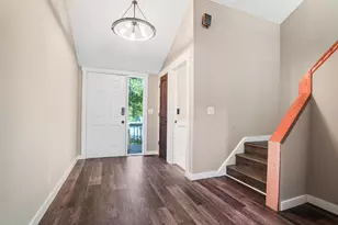 6 Sussex Dr, Athens, OH 45701 - Photo 5