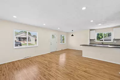 1455 E Deshler Avenue E, Columbus, OH 43206 - Photo 5