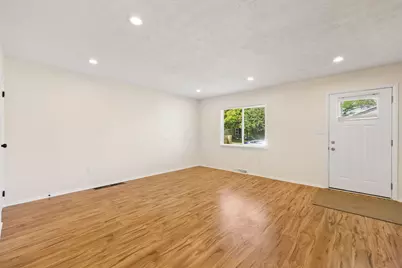 1455 E Deshler Avenue E, Columbus, OH 43206 - Photo 11