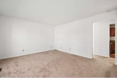 3033 Benchmark Drive, Columbus, OH 43219 - Photo 3