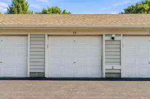 6823 Meadow Creek Dr, Columbus, OH 43235 - Photo 39