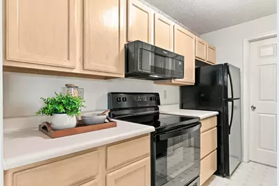 6823 Meadow Creek Drive #208, Columbus, OH 43235 - Photo 21