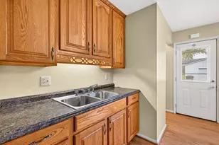 3900 Frazier Rd E, Columbus, OH 43207 - Photo 13