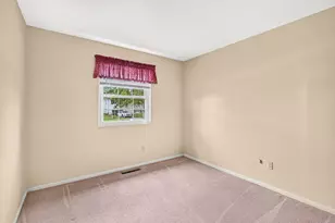 3900 Frazier Rd E, Columbus, OH 43207 - Photo 17