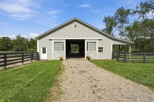 12071 Flint Ridge Rd SE, Newark, OH 43056 - Photo 1