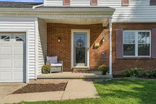 2570 Scott Ct, Grove City, OH 43123 - Photo 5