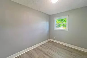 2242 Lexington Ave, Columbus, OH 43211 - Photo 13