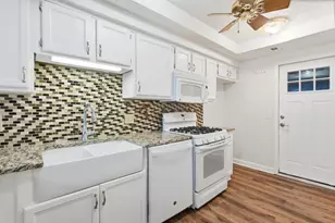 2388 Willowside Ln, Grove City, OH 43123 - Photo 9