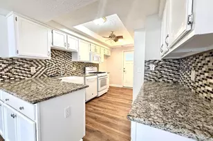 2388 Willowside Ln, Grove City, OH 43123 - Photo 5